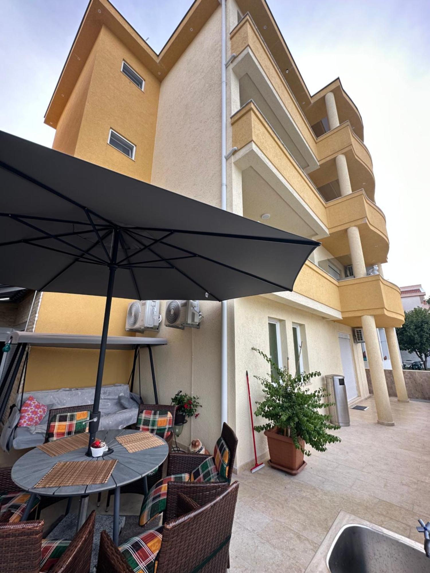 Apartments Edona อุลซิน ภายนอก รูปภาพ